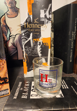 Load image into Gallery viewer, Hu 1867 Periodic Table Drinking Glass (10.5 oz)